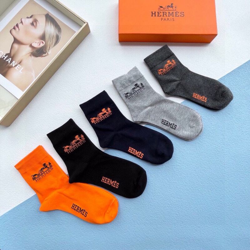 Hermes socks ( 5 pairs ) 