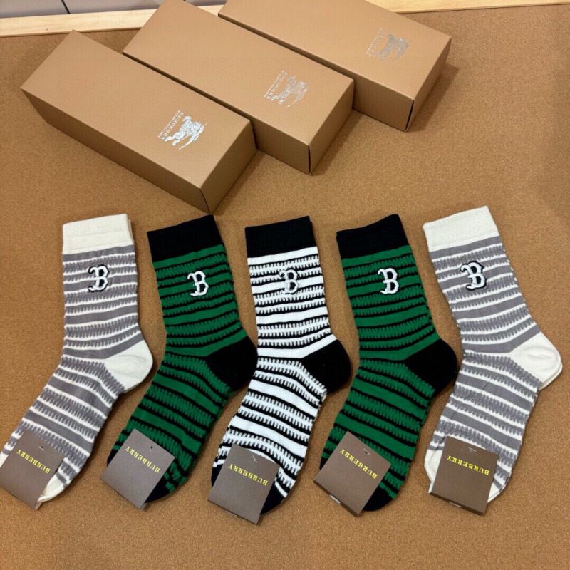 Burberry socks ( 5 pairs)
